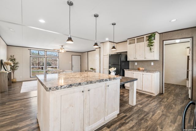 114 County Road 5600, Castroville, TX 78009