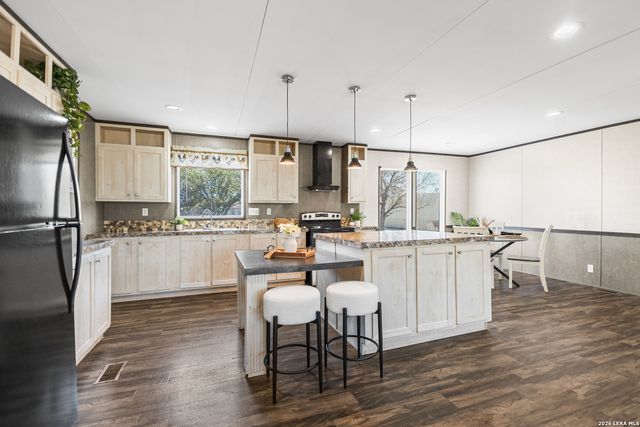 114 County Road 5600, Castroville, TX 78009