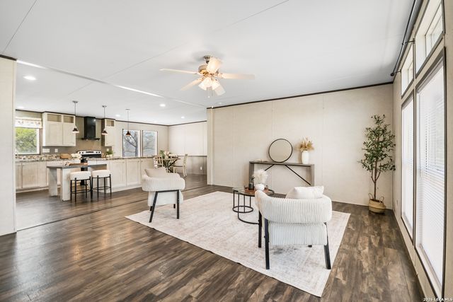 114 County Road 5600, Castroville, TX 78009