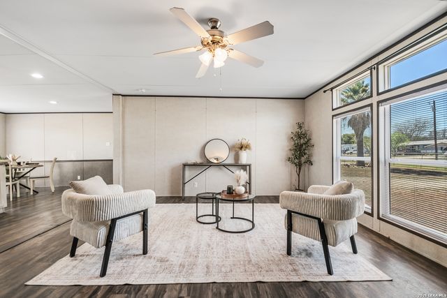 114 County Road 5600, Castroville, TX 78009