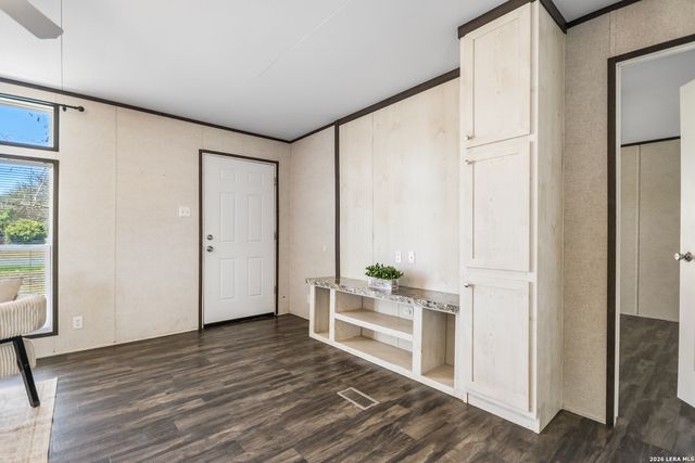 114 County Road 5600, Castroville, TX 78009