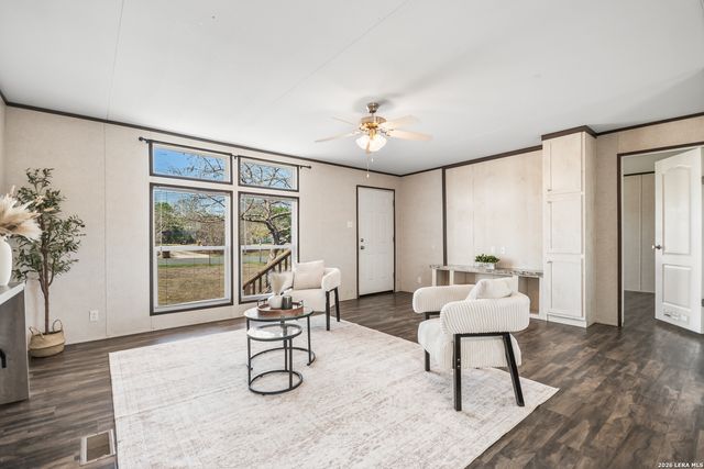 114 County Road 5600, Castroville, TX 78009