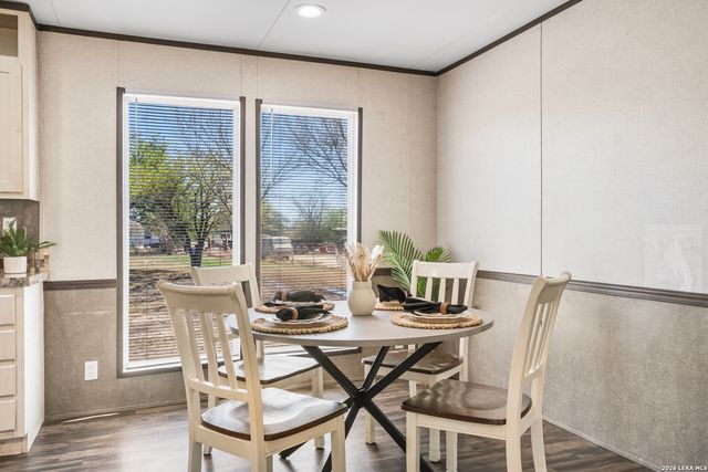 114 County Road 5600, Castroville, TX 78009