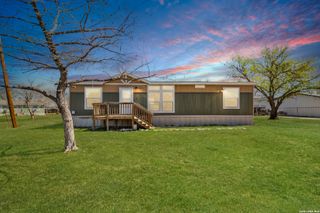 114 County Road 5600, Castroville, TX 78009