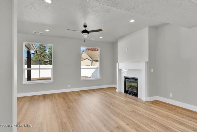 9120 BEDWELL STREET, Rathdrum, ID 83858