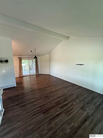 6312 S 142nd Street, Omaha, NE 68137