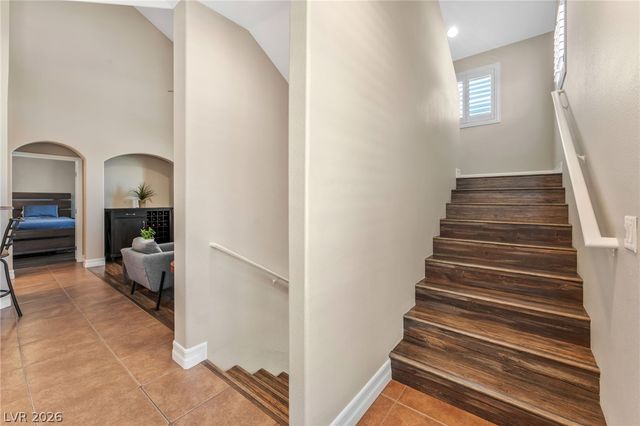 3975 North Hualapai Way 215, Las Vegas, NV 89129