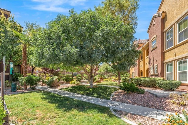 3975 North Hualapai Way 215, Las Vegas, NV 89129