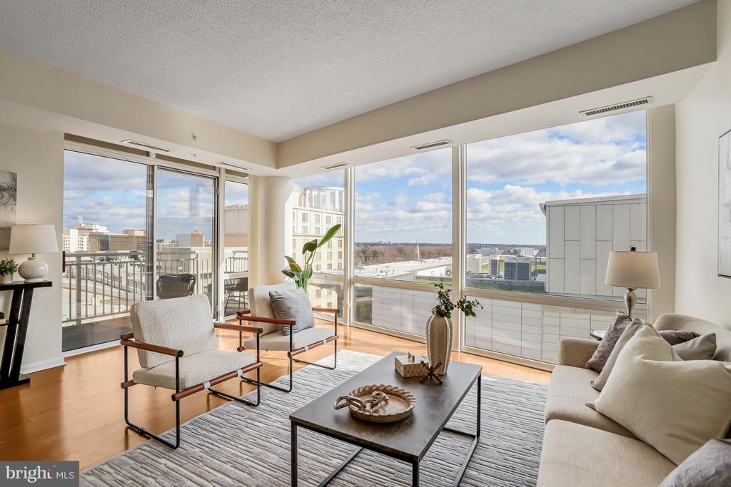 Image 1 of property listing at 930 WAYNE AVE #1009, Silver Spring, MD 20910