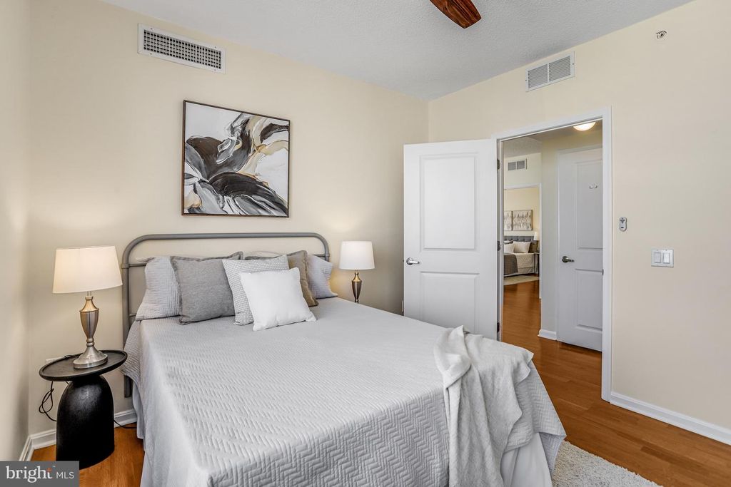 Image 20 of property listing at 930 WAYNE AVE #1009, Silver Spring, MD 20910