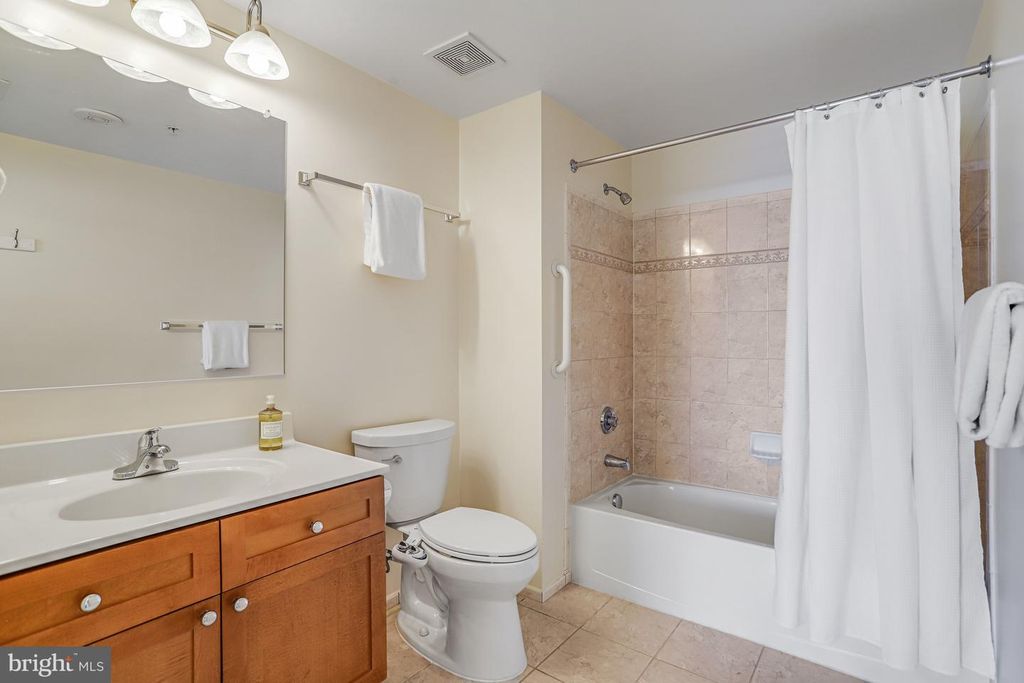 Image 21 of property listing at 930 WAYNE AVE #1009, Silver Spring, MD 20910