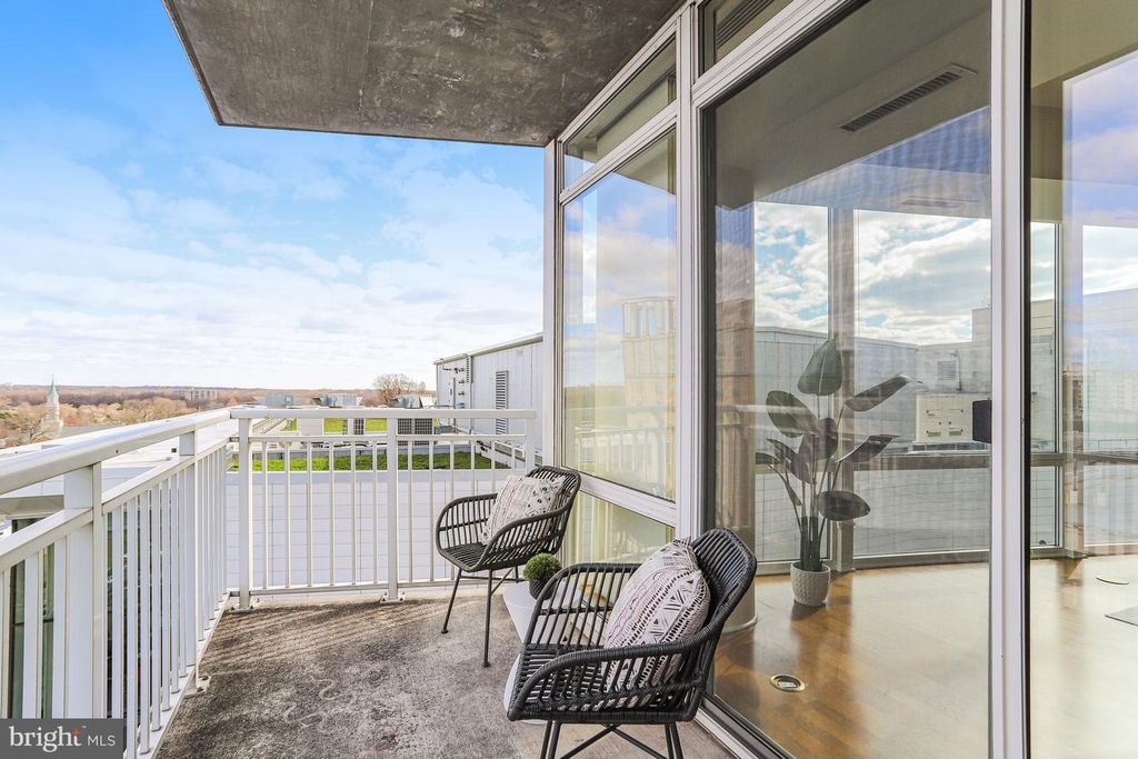 Image 24 of property listing at 930 WAYNE AVE #1009, Silver Spring, MD 20910