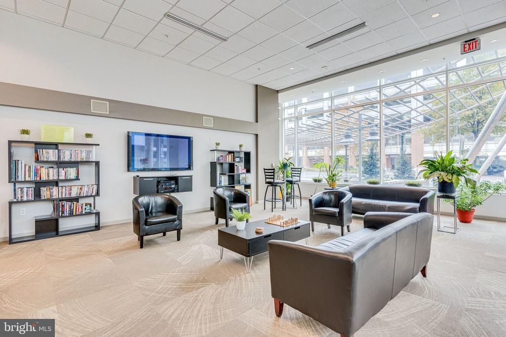 Image 30 of property listing at 930 WAYNE AVE #1009, Silver Spring, MD 20910