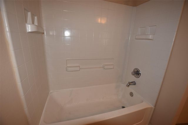 7906 Big Oak Drive, Texas City, TX 77591