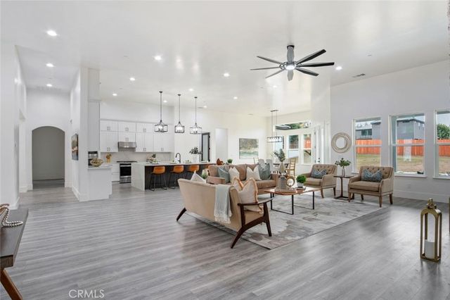 10221 Savannah Court, Oakdale, CA 95361