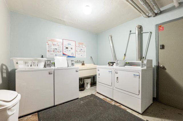 2212 Aldrich Avenue S 106, Minneapolis, MN 55405