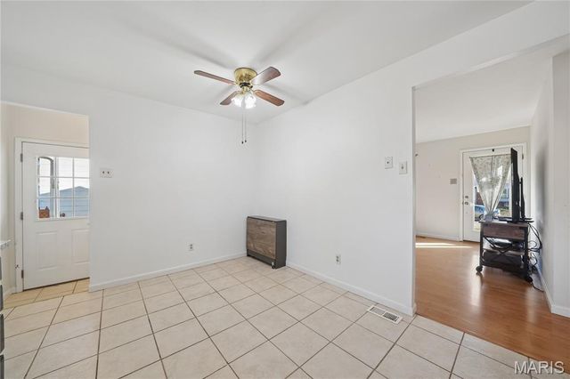 2327 Wescreek Drive, Maryland Heights, MO 63043