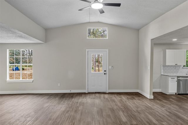 601 Faulkner Avenue, Coldspring, TX 77331