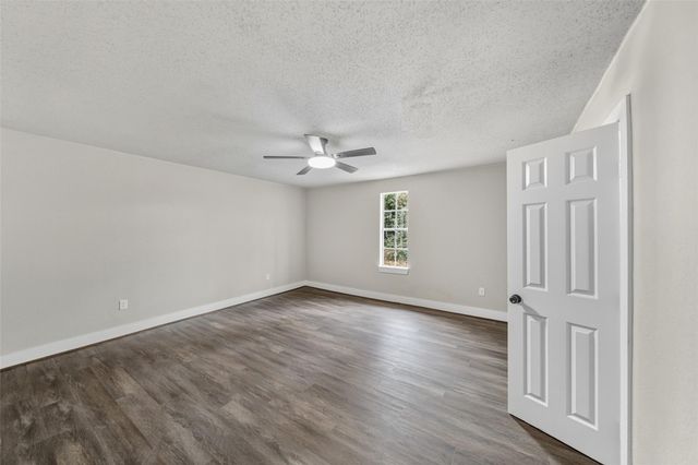 601 Faulkner Avenue, Coldspring, TX 77331