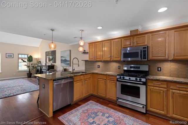 86 Adelaide Street, Detroit, MI 48201