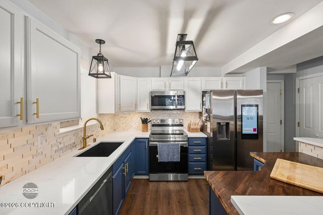 19861 Highland Ridge Drive, Eagle River, AK 99577