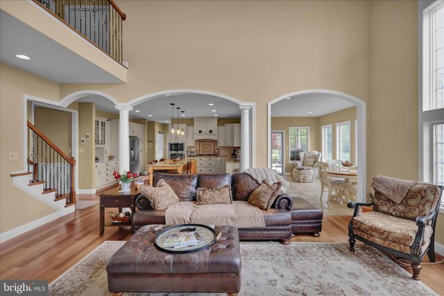 3 BEECHWOOD DR, Shoemakersville, PA 19555