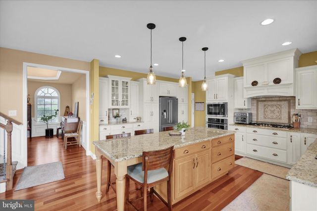 3 BEECHWOOD DR, Shoemakersville, PA 19555