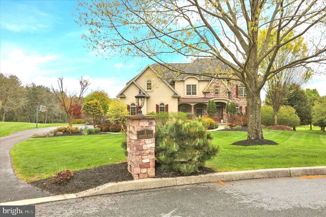 3 BEECHWOOD DR, Shoemakersville, PA 19555