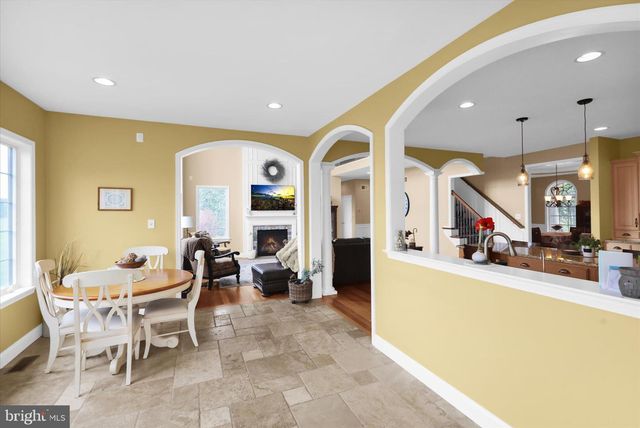3 BEECHWOOD DR, Shoemakersville, PA 19555