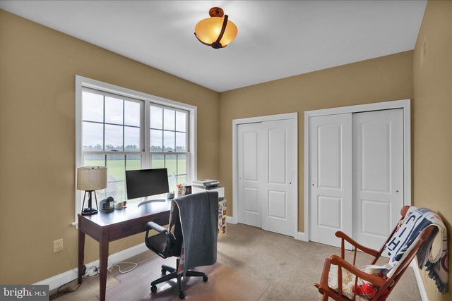 3 BEECHWOOD DR, Shoemakersville, PA 19555