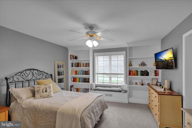 3 BEECHWOOD DR, Shoemakersville, PA 19555