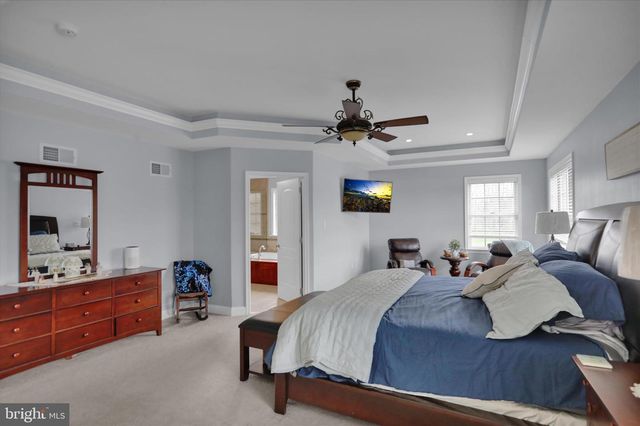 3 BEECHWOOD DR, Shoemakersville, PA 19555