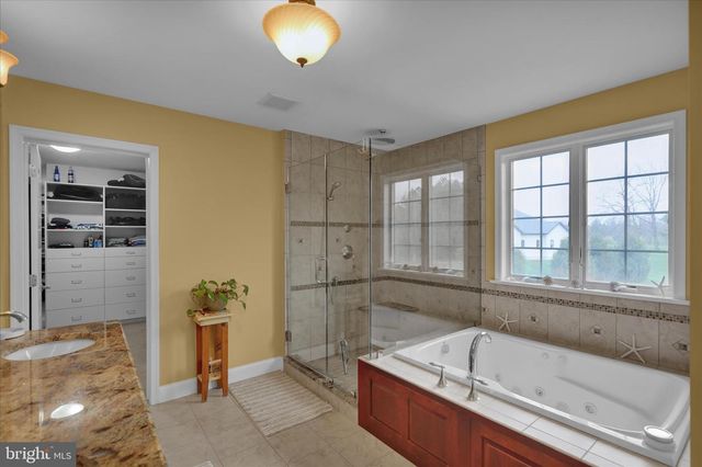 3 BEECHWOOD DR, Shoemakersville, PA 19555