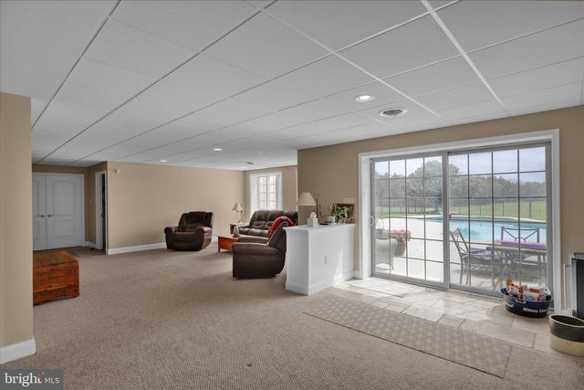 3 BEECHWOOD DR, Shoemakersville, PA 19555
