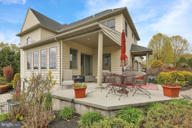3 BEECHWOOD DR, Shoemakersville, PA 19555