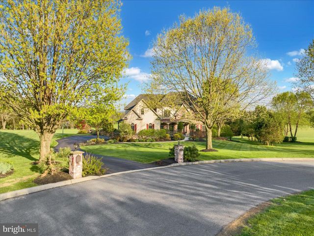 3 BEECHWOOD DR, Shoemakersville, PA 19555