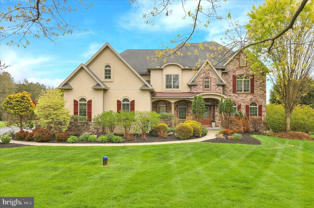3 BEECHWOOD DR, Shoemakersville, PA 19555
