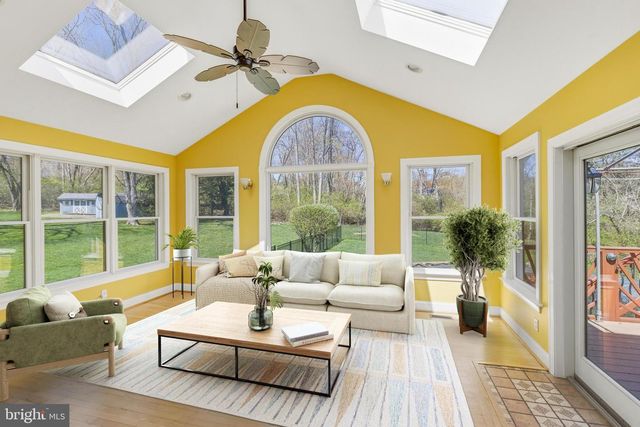 76 COLONIAL CIR, Thornton, PA 19373