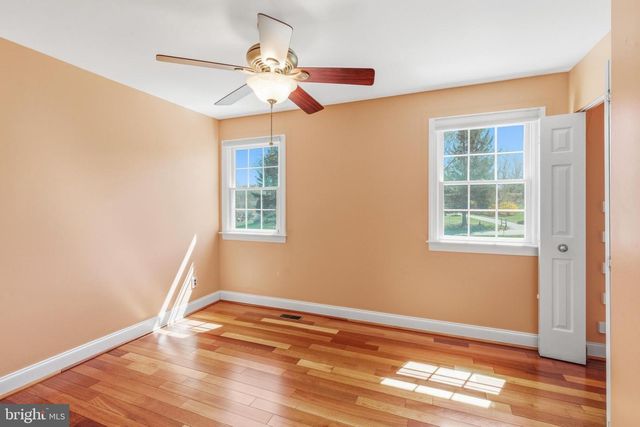 76 COLONIAL CIR, Thornton, PA 19373