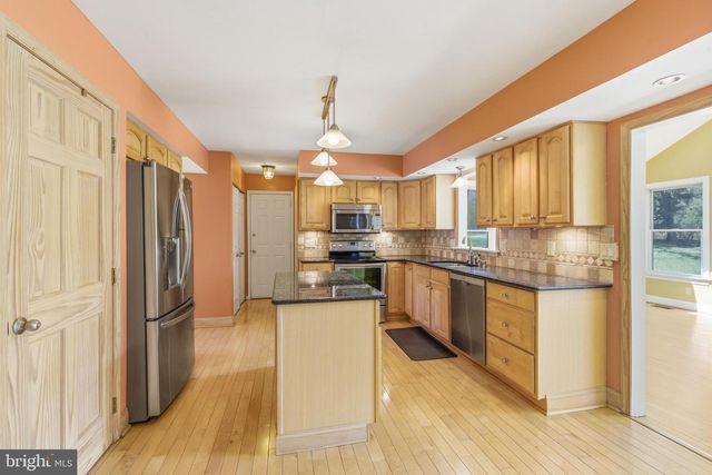 76 COLONIAL CIR, Thornton, PA 19373