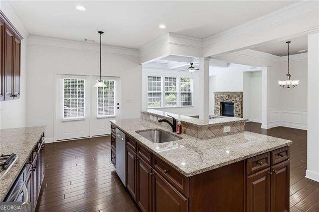 122 Barkley Lane, Sandy Springs, GA 30328
