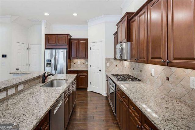 122 Barkley Lane, Sandy Springs, GA 30328