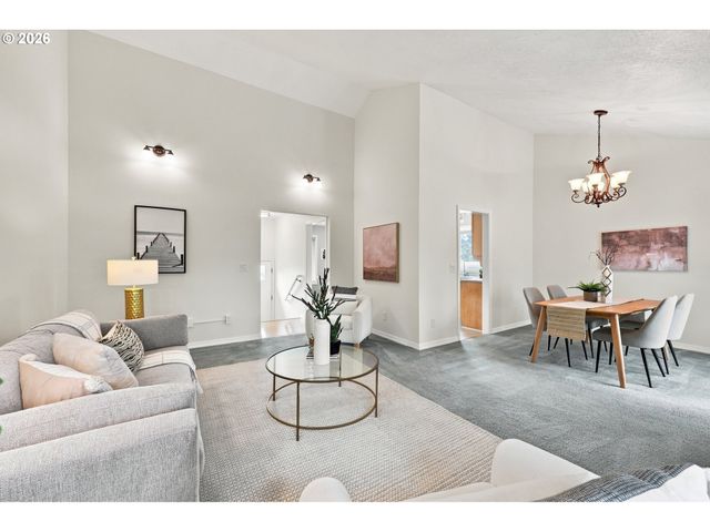 340 PATRICIA Dr, Gladstone, OR 97027