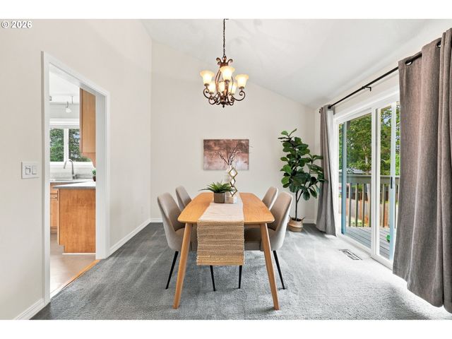 340 PATRICIA Dr, Gladstone, OR 97027