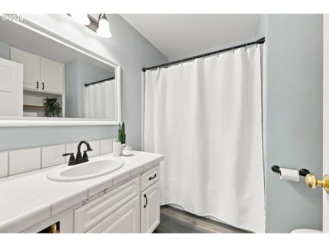 340 PATRICIA Dr, Gladstone, OR 97027