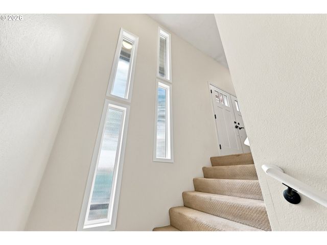 340 PATRICIA Dr, Gladstone, OR 97027