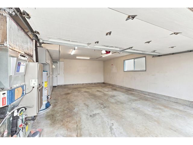340 PATRICIA Dr, Gladstone, OR 97027
