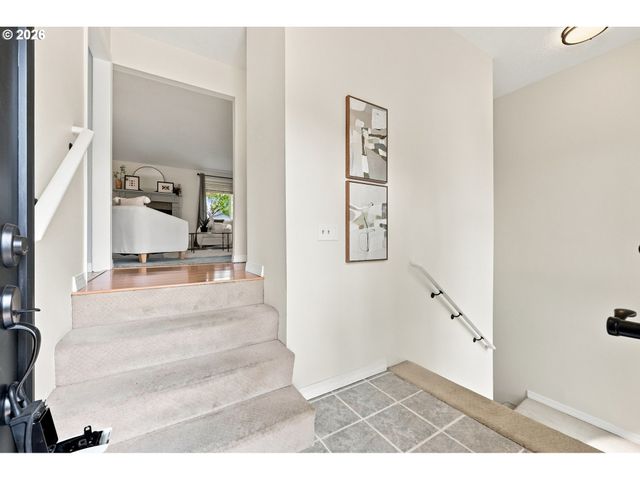 340 PATRICIA Dr, Gladstone, OR 97027