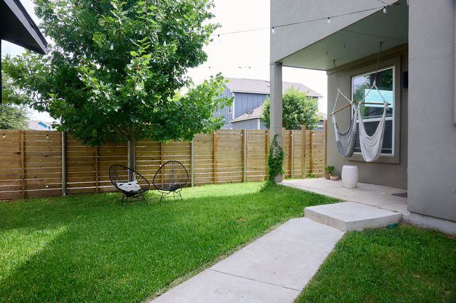 8817 Whitter DR B, Austin, TX 78747