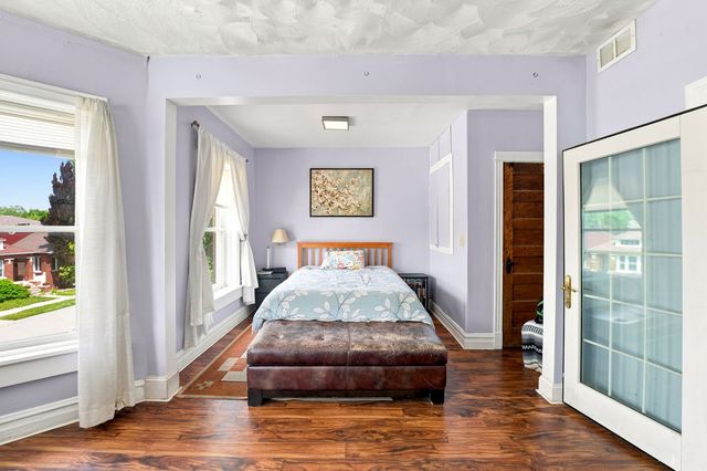 7439 S Ellis Avenue, Chicago, IL 60619